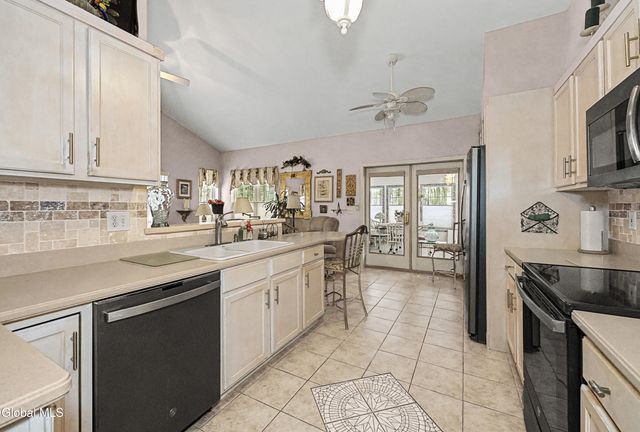 3 Donegal Way, Wilton, NY 12866