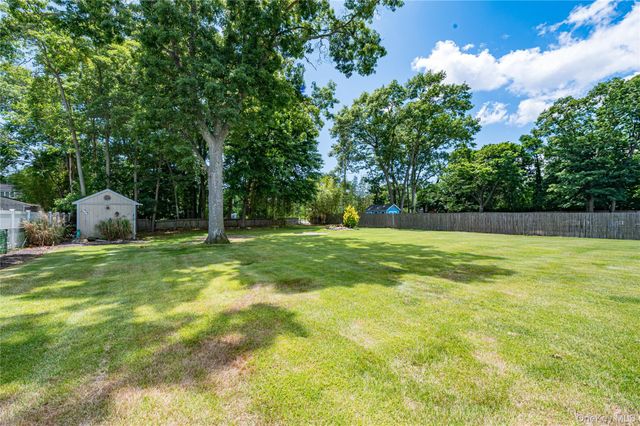 118 Tamarack Street, Islip, NY 11751