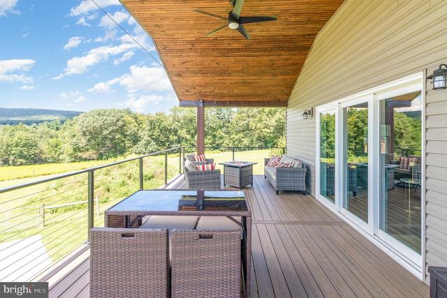 1461 NEW RD, Orrtanna, PA 17353