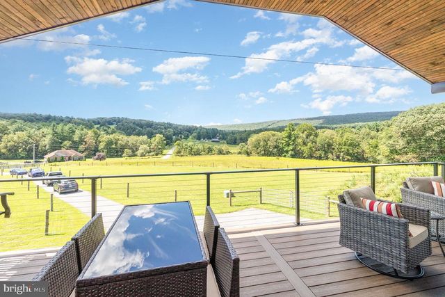 1461 NEW RD, Orrtanna, PA 17353