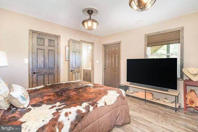 1461 NEW RD, Orrtanna, PA 17353