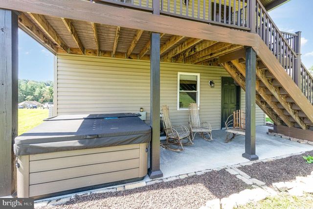 1461 NEW RD, Orrtanna, PA 17353