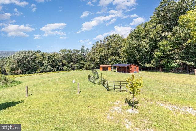 1461 NEW RD, Orrtanna, PA 17353