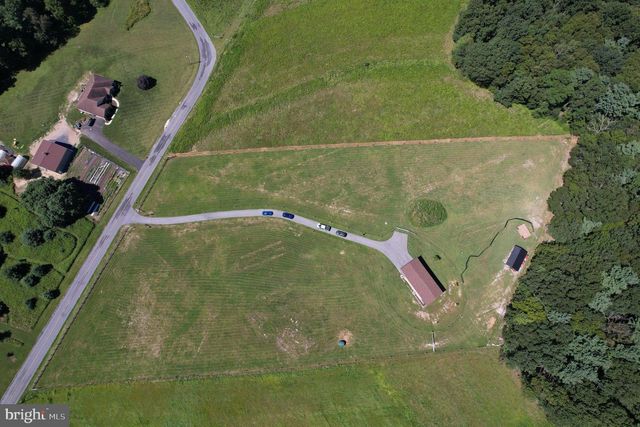 1461 NEW RD, Orrtanna, PA 17353