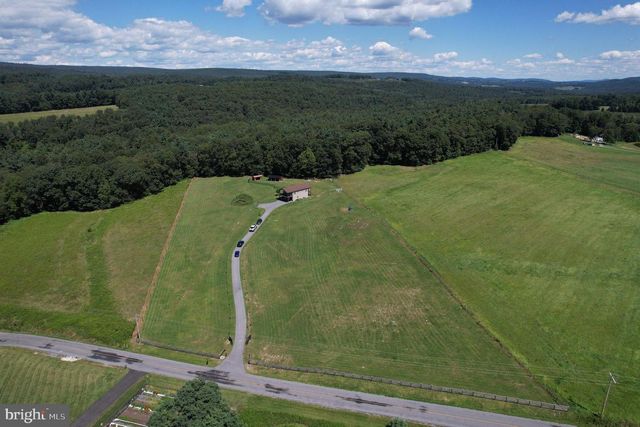 1461 NEW RD, Orrtanna, PA 17353