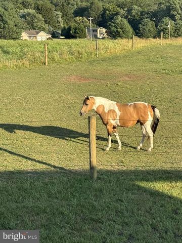 1461 NEW RD, Orrtanna, PA 17353