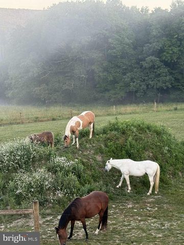 1461 NEW RD, Orrtanna, PA 17353