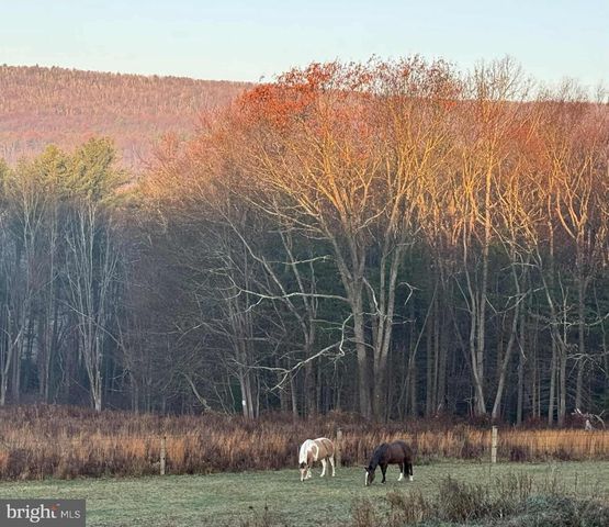 1461 NEW RD, Orrtanna, PA 17353