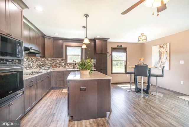 1461 NEW RD, Orrtanna, PA 17353