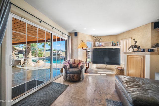 1265 W ELLIS Street, Mesa, AZ 85201