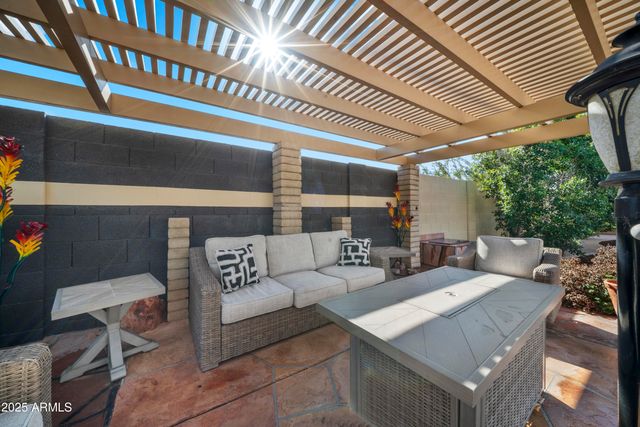 1265 W ELLIS Street, Mesa, AZ 85201