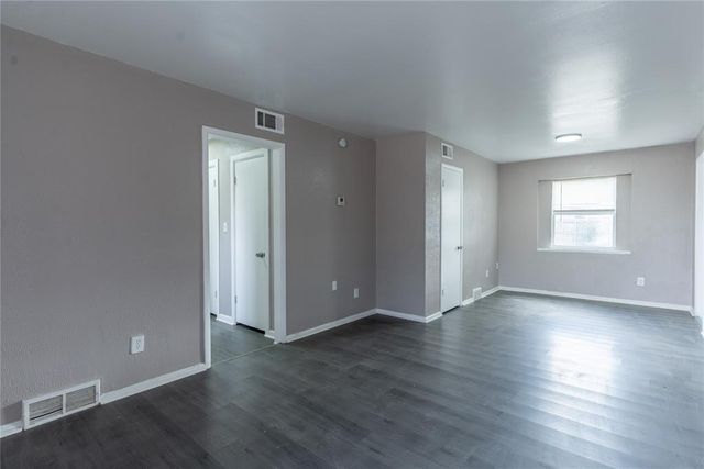 2208 SW 61st Terrace, Oklahoma City, OK 73159