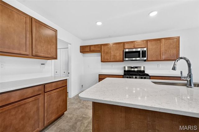 1041 Park Hills Parkway, Troy, MO 63379