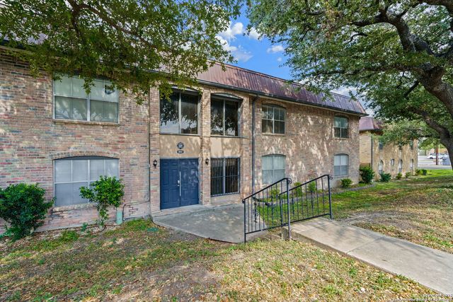 8915 Datapoint Dr Apt 37H, San Antonio, TX 78229