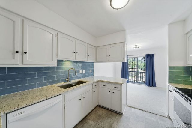 8915 Datapoint Dr Apt 37H, San Antonio, TX 78229