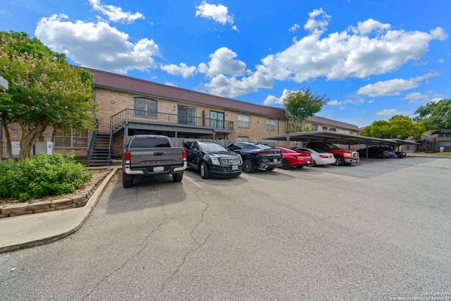8915 Datapoint Dr Apt 37H, San Antonio, TX 78229