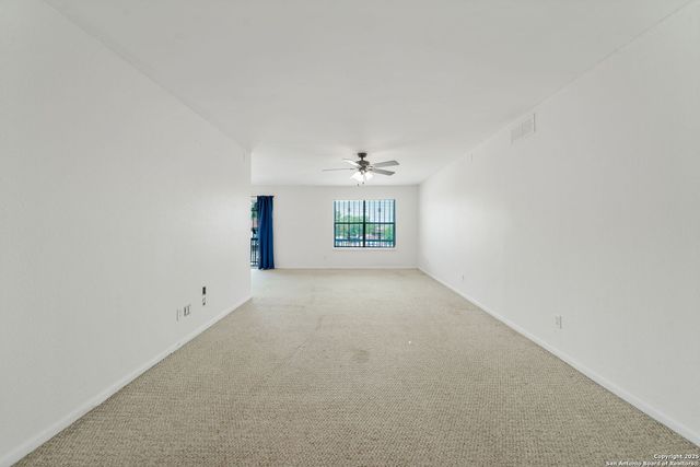8915 Datapoint Dr Apt 37H, San Antonio, TX 78229