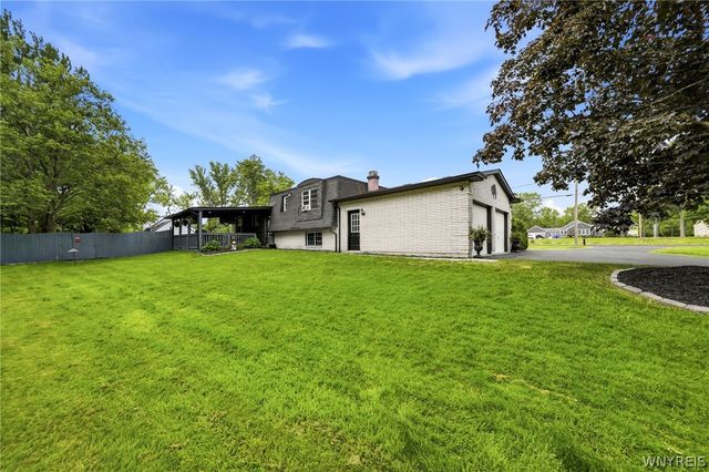 5015 Mckinley Parkway, Hamburg, NY 14075