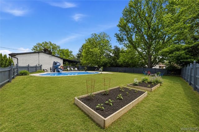 5015 Mckinley Parkway, Hamburg, NY 14075