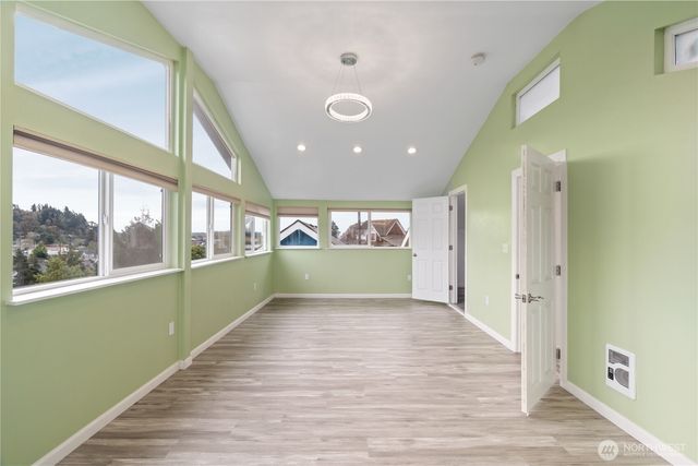 605 Emerald Court, Hoquiam, WA 98550