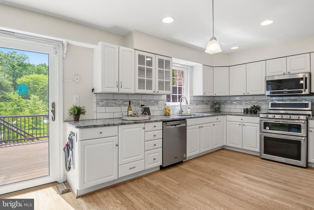 Image 15 of property listing at 17 BOYNE CT, Lutherville Timonium, MD 21093