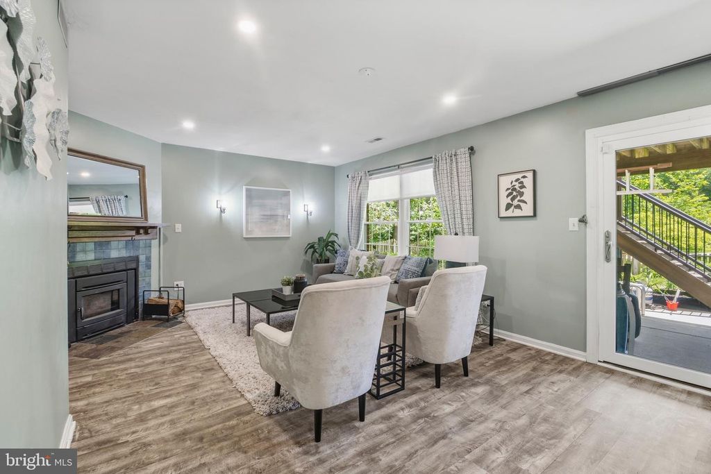 Image 36 of property listing at 17 BOYNE CT, Lutherville Timonium, MD 21093