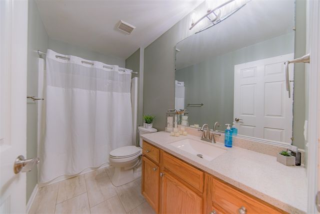 7803 Hampton Court, Ypsilanti, MI 48197