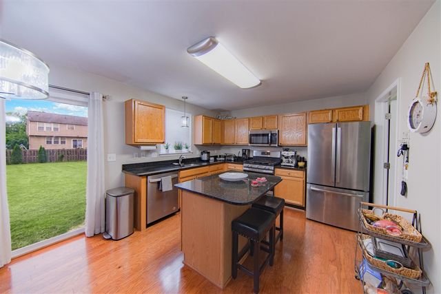 7803 Hampton Court, Ypsilanti, MI 48197