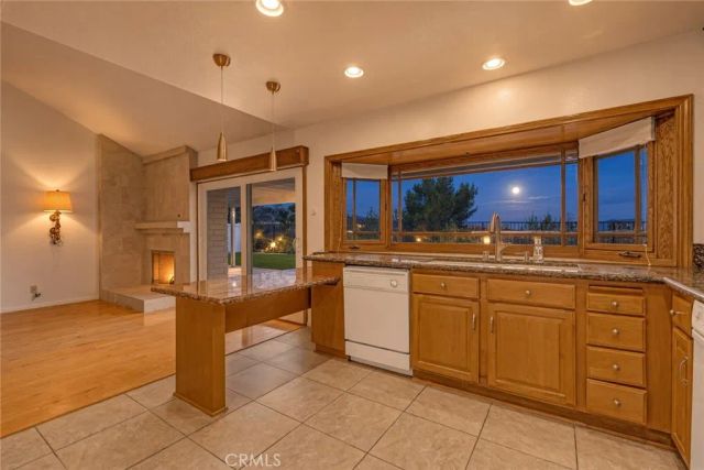 551 S Paseo Lucero, Anaheim, CA 92807