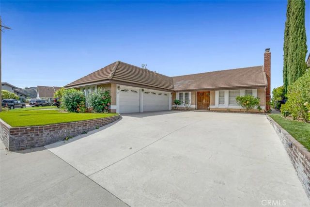 551 S Paseo Lucero, Anaheim, CA 92807