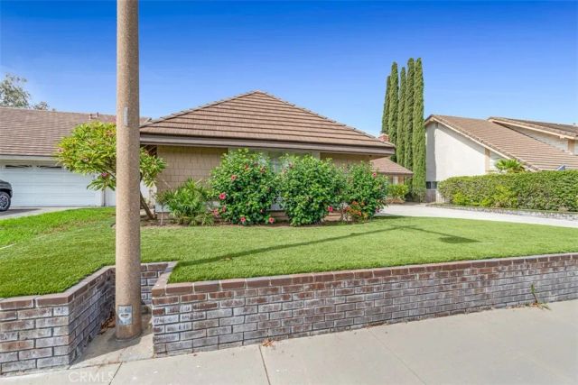 551 S Paseo Lucero, Anaheim, CA 92807
