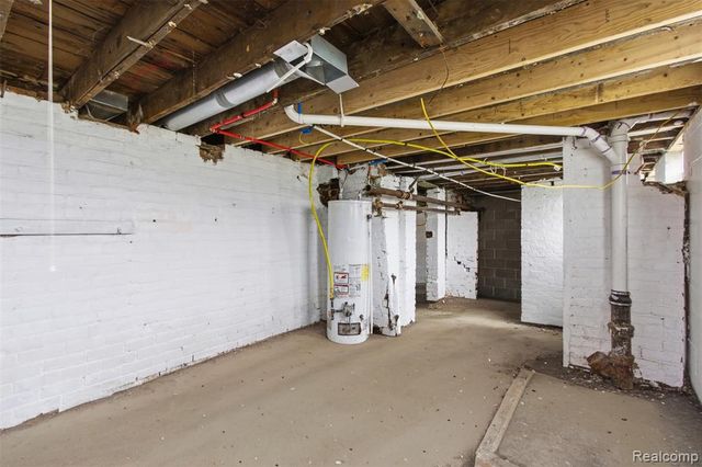 3109 E Canfield Street, Detroit, MI 48207