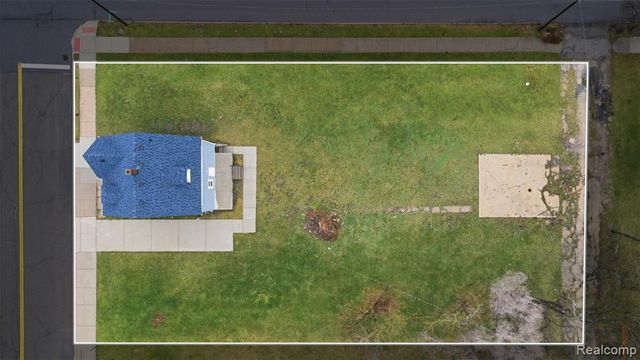 3109 E Canfield Street, Detroit, MI 48207