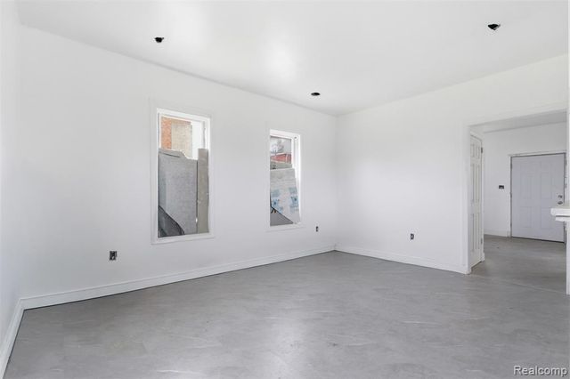 3109 E Canfield Street, Detroit, MI 48207