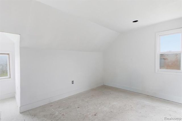 3109 E Canfield Street, Detroit, MI 48207