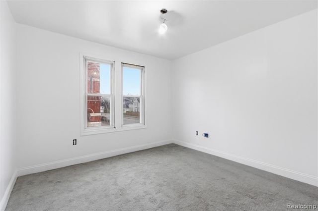 3109 E Canfield Street, Detroit, MI 48207