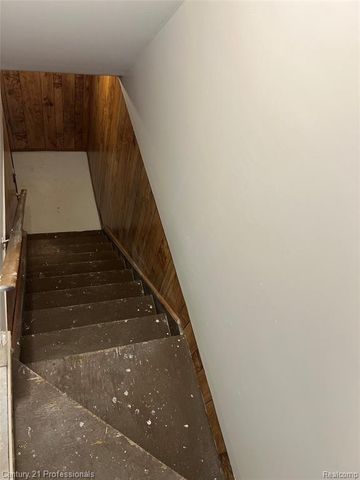 16808 Kingsbrooke Drive, Clinton Township, MI 48038