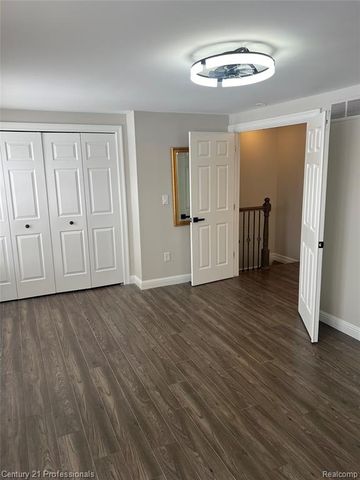 16808 Kingsbrooke Drive, Clinton Township, MI 48038