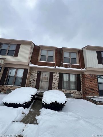 16808 Kingsbrooke Drive, Clinton Township, MI 48038