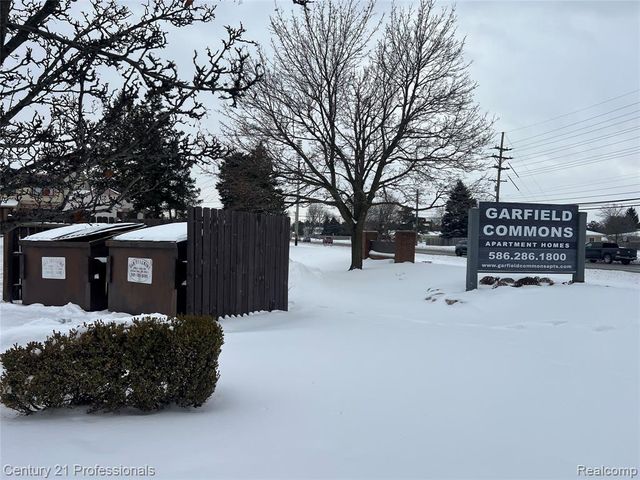 16808 Kingsbrooke Drive, Clinton Township, MI 48038