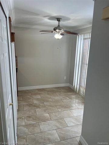 16808 Kingsbrooke Drive, Clinton Township, MI 48038