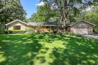 12525 S Pawnee Road, Palos Park, IL 60464