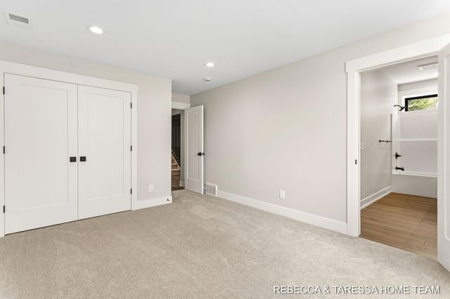 400 Sabine Drive 8, Muskegon, MI 49442