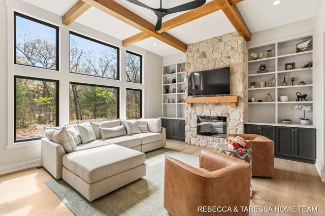 400 Sabine Drive 8, Muskegon, MI 49442