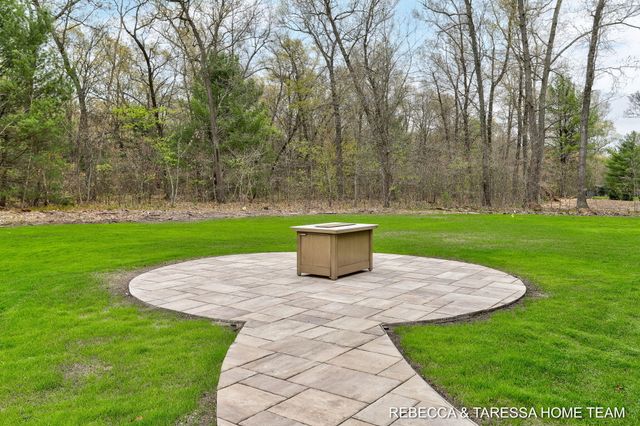 400 Sabine Drive 8, Muskegon, MI 49442