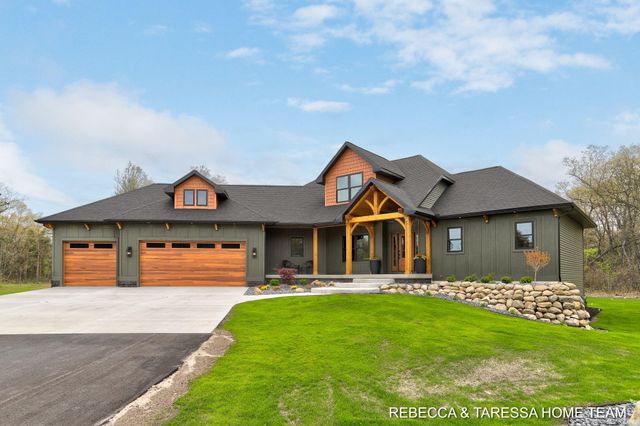 400 Sabine Drive 8, Muskegon, MI 49442
