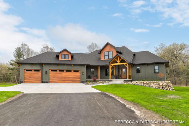 400 Sabine Drive 8, Muskegon, MI 49442