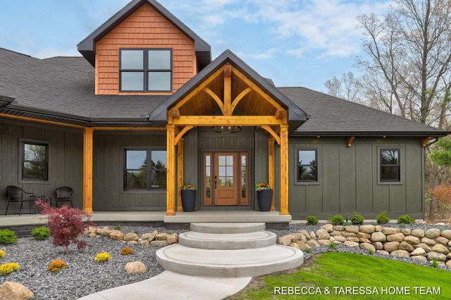 400 Sabine Drive 8, Muskegon, MI 49442