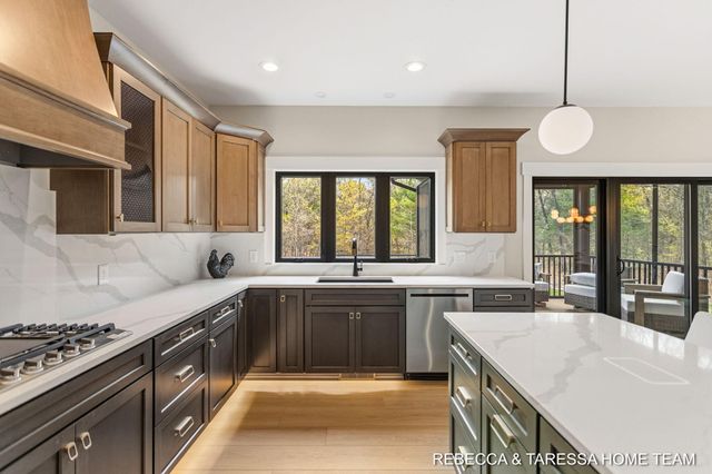 400 Sabine Drive 8, Muskegon, MI 49442