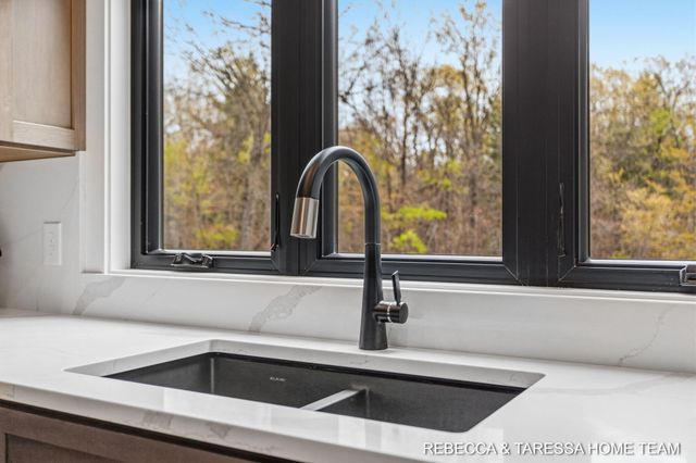 400 Sabine Drive 8, Muskegon, MI 49442
